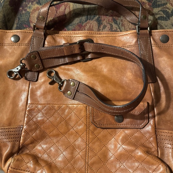 FRYE SAMANTHA QUILTED LEATHER TOTE - BROWN IN COGNAC - Picture 2 of 6